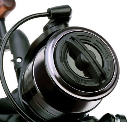 Котушка Prologic Avenger 4000 BF 5+1BB