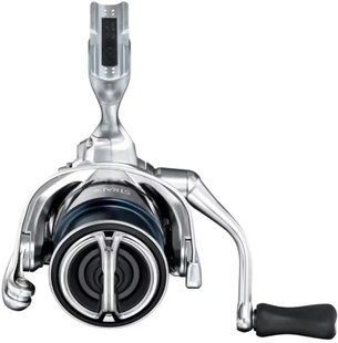 Катушка Shimano Stradic FM C2000S 6+1BB 5.1:1
